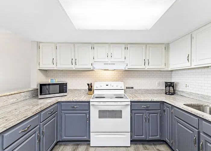 Holiday home Edgewater West Unit 85 *